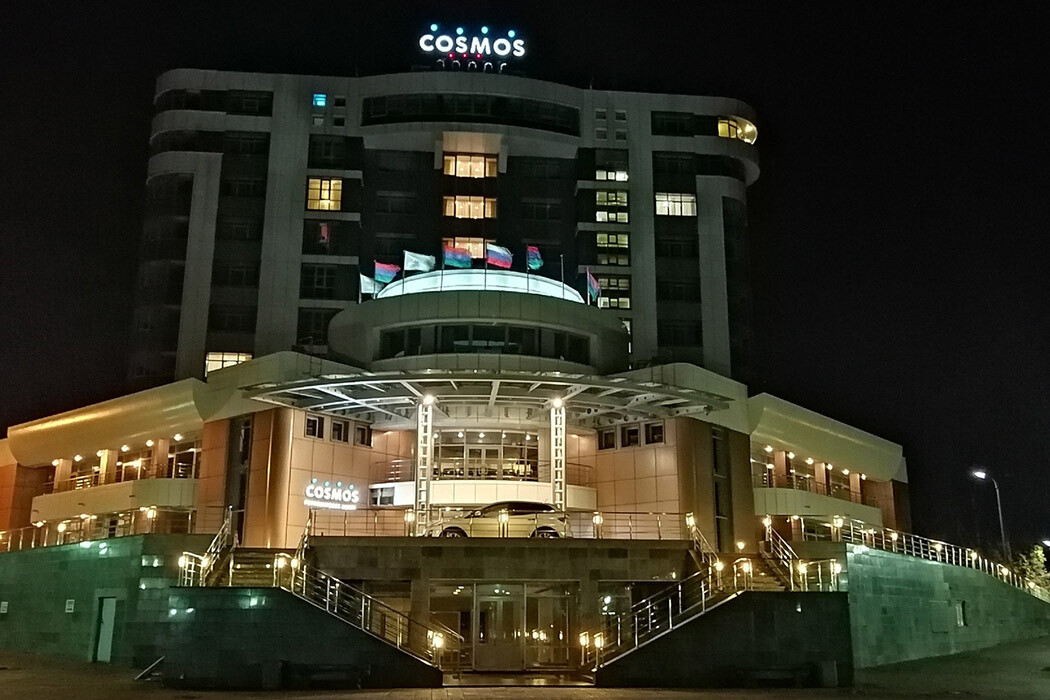 строительство гостиницы Cosmos в Омске